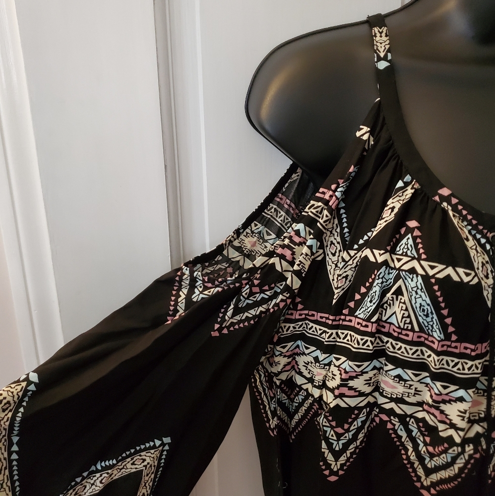 Top - Picture 2 of 3